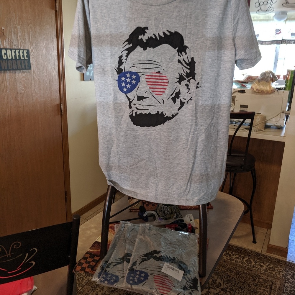 Clothes - Picture 2 of 7